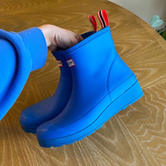 Hunter Women's Short Play Rain Boot in Cobalt Blue - Picture 4 of 9